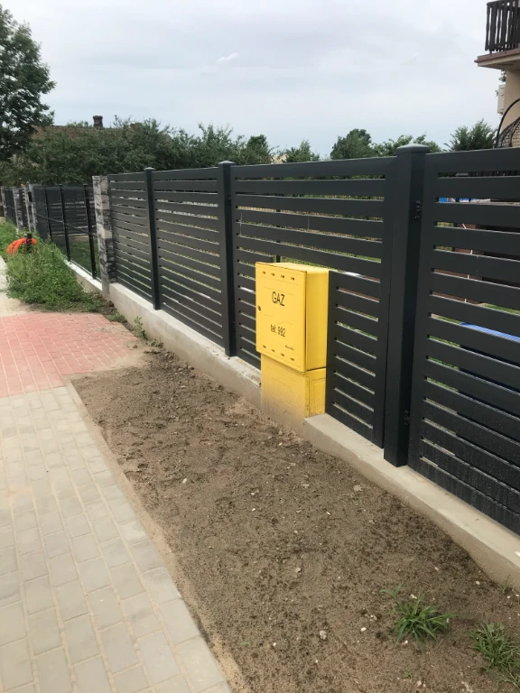 Zdjęcie - Ogrodzenie Palisadowe Czarne