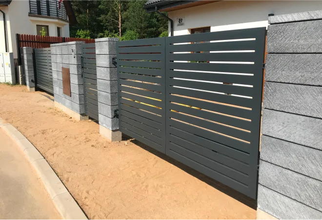 Zdjęcie - brama przesuwna czarna